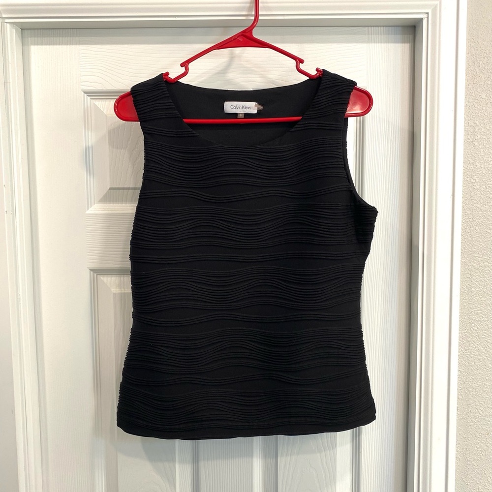 Calvin Klein Black Sleeveless Wave-Texture Tank